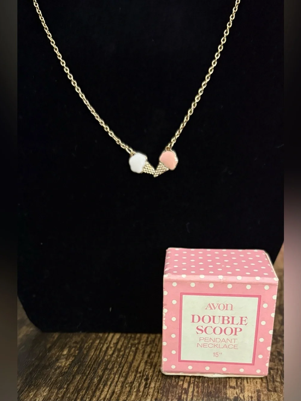 NOS Vintage 1980 Avon Double Scoop Girls Ice Cream Pendant Necklace 15